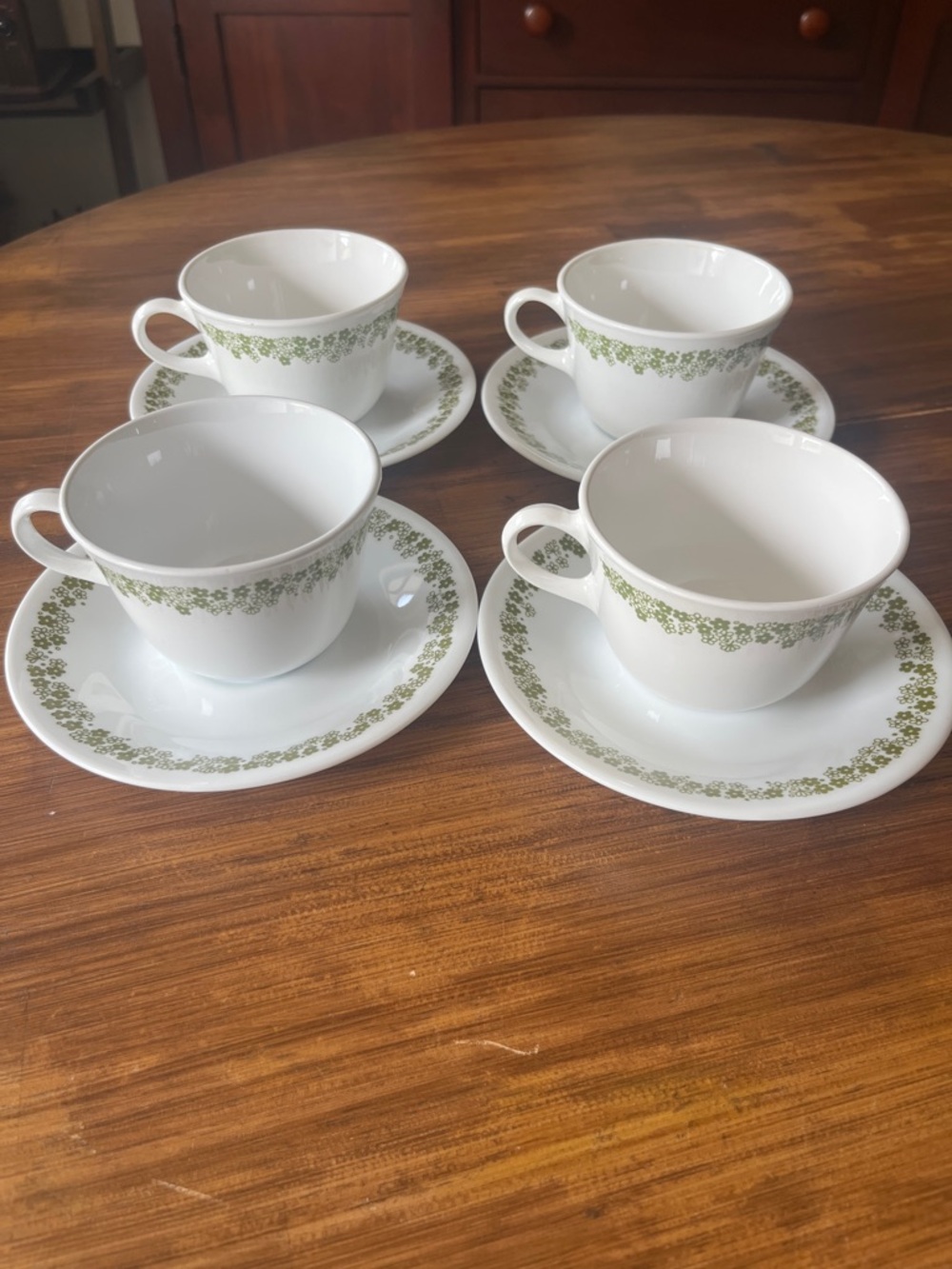 Vintage Corelle Spring Blossom “crazy daisy” mug with saucer:Set of 4 (8 pieces) - Picture 2 of 5